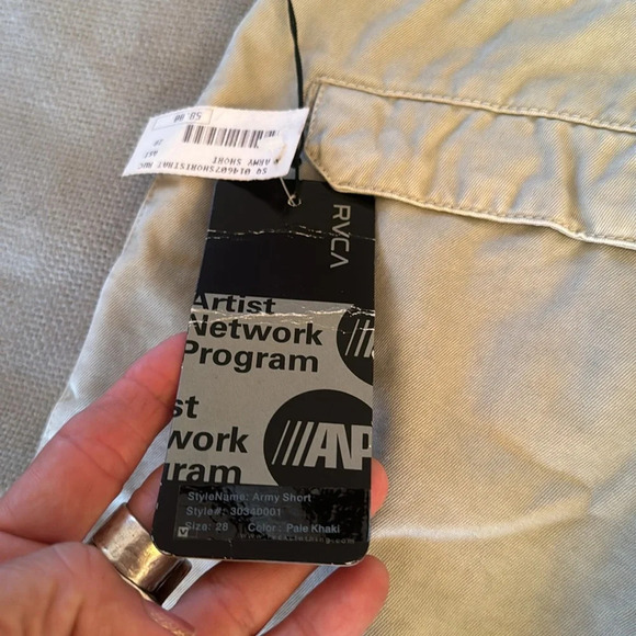 RVCA artist network program by PM TENORE army cargo shorts size 28 NWT - Picture 6 of 8